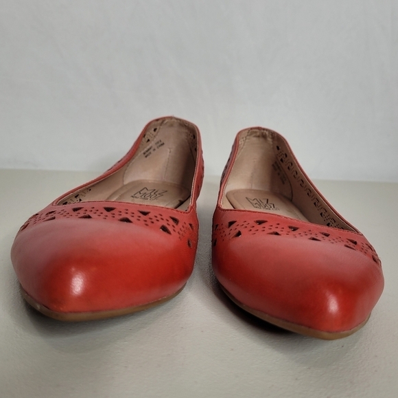 Miz Mooz NYC Red Bombay Cutout Pointed Toe Ballet Flats - Size 7 - 7.5 (7/37.5) - Picture 6 of 15